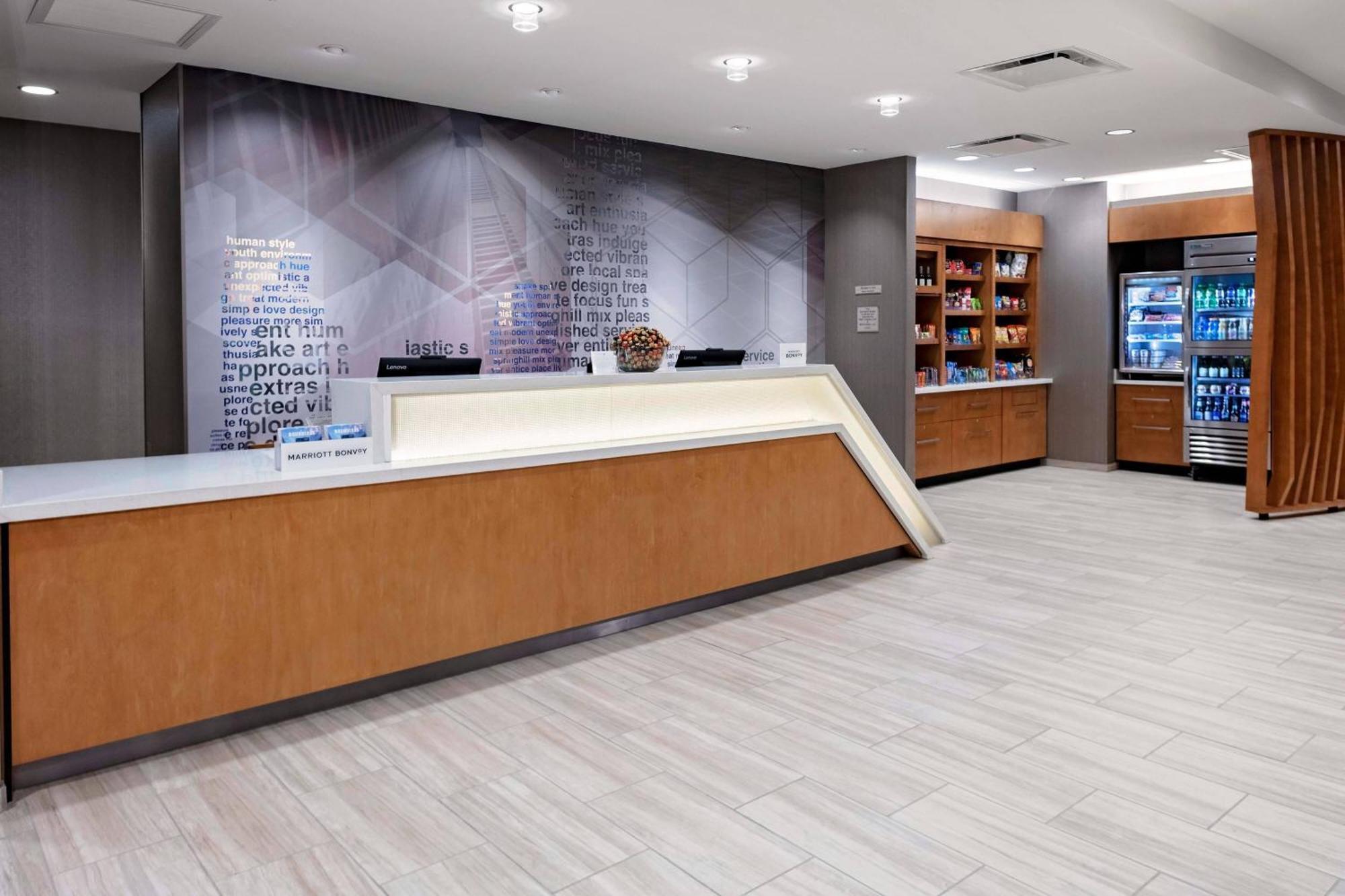 堪萨斯城市广场万豪春丘套房酒店 外观 照片